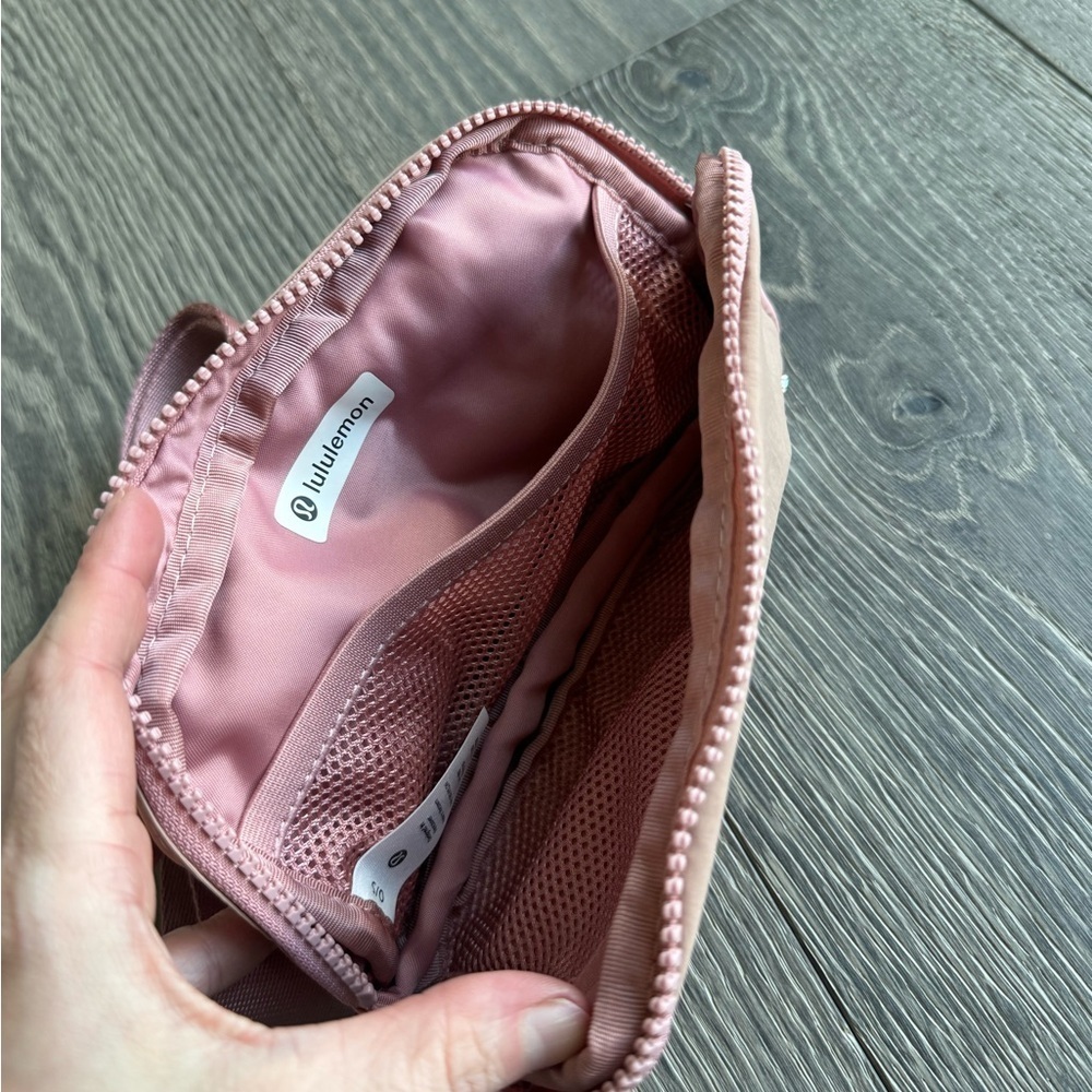 Lululemon Everywhere Belt Bag in Pink Clay/Pink Pastel - Picture 10 of 11